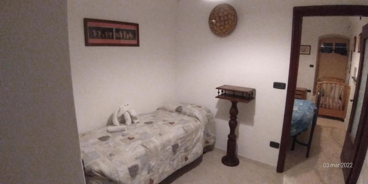 Appartement U' Caruggiu De Cisan à Cisano sul Neva Extérieur photo