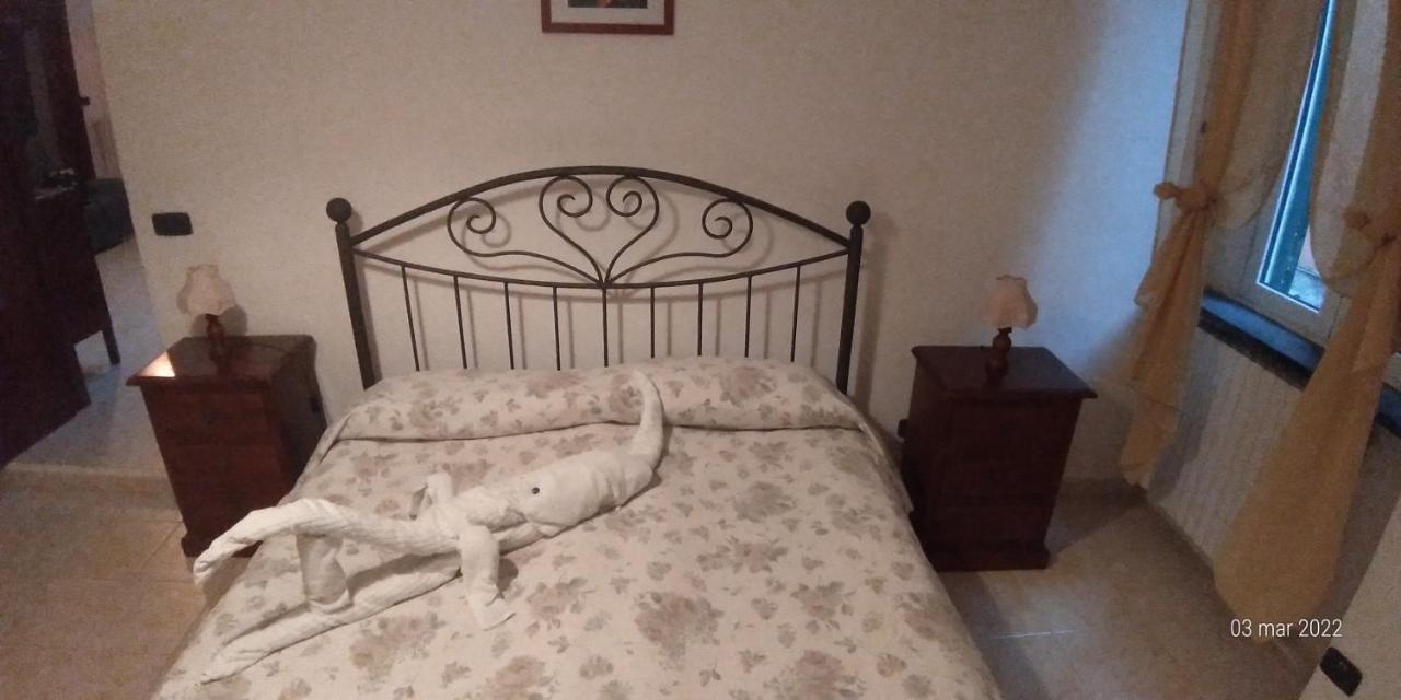 Appartement U' Caruggiu De Cisan à Cisano sul Neva Extérieur photo