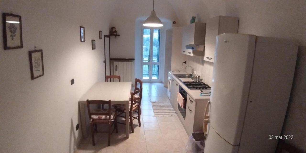 Appartement U' Caruggiu De Cisan à Cisano sul Neva Extérieur photo