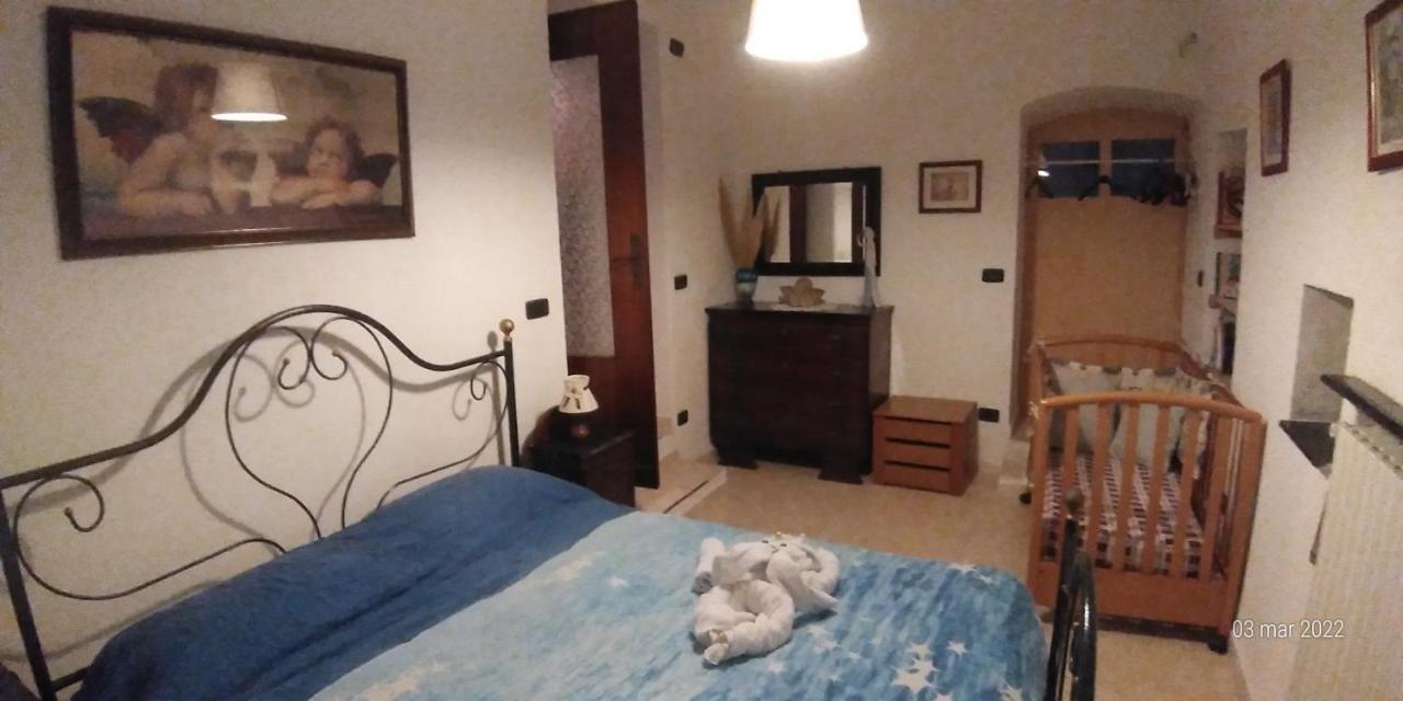 Appartement U' Caruggiu De Cisan à Cisano sul Neva Extérieur photo